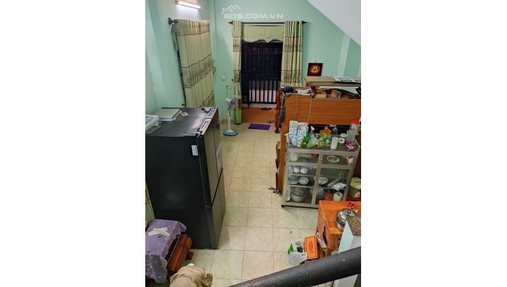 Ngộp Bank! Bán nhà quận 9 dưới 4 tỷ, 116 m2, 2 tầng, ngang 5.3 m, lh 0915128329